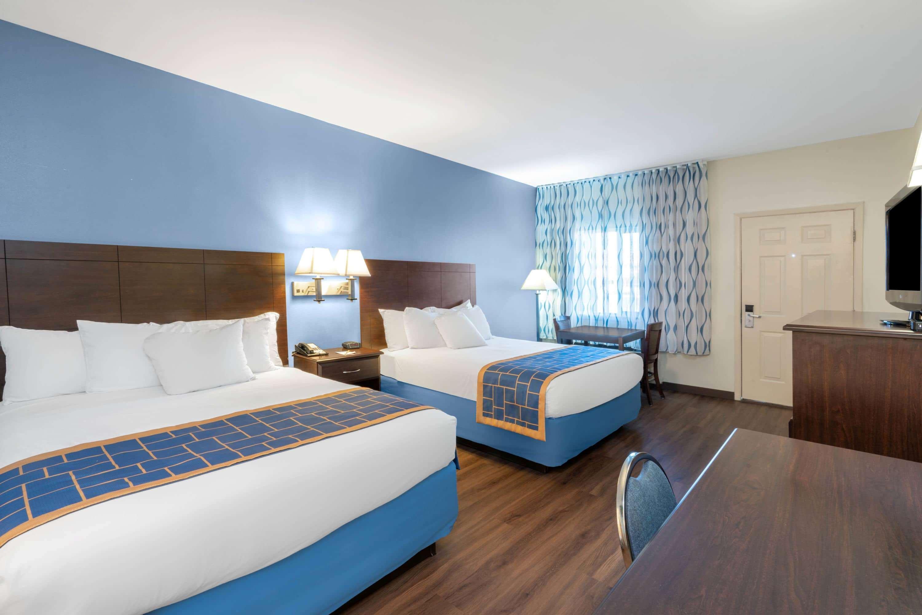 Days Inn By Wyndham Grants Kültér fotó