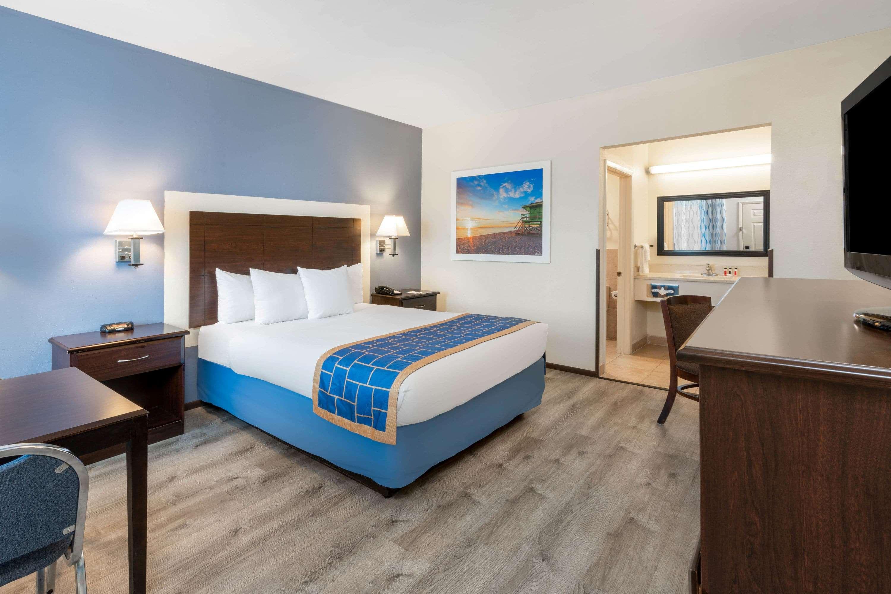 Days Inn By Wyndham Grants Kültér fotó