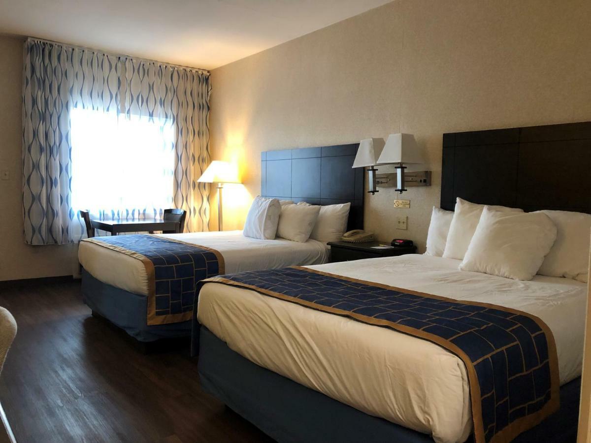 Days Inn By Wyndham Grants Kültér fotó
